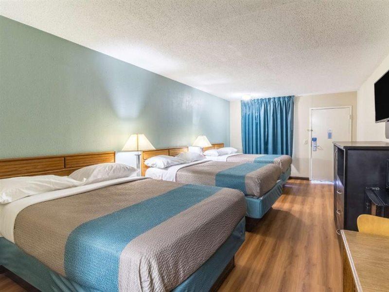 Motel 6-Kenly, Nc Экстерьер фото
