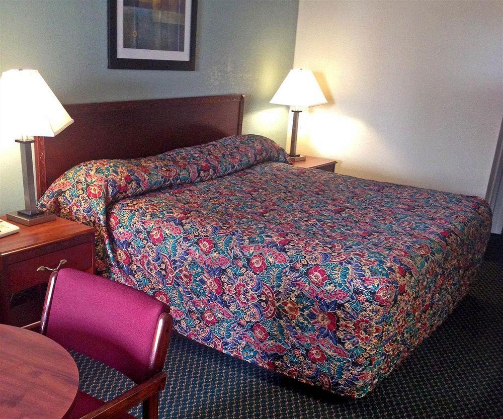 Motel 6-Kenly, Nc Экстерьер фото