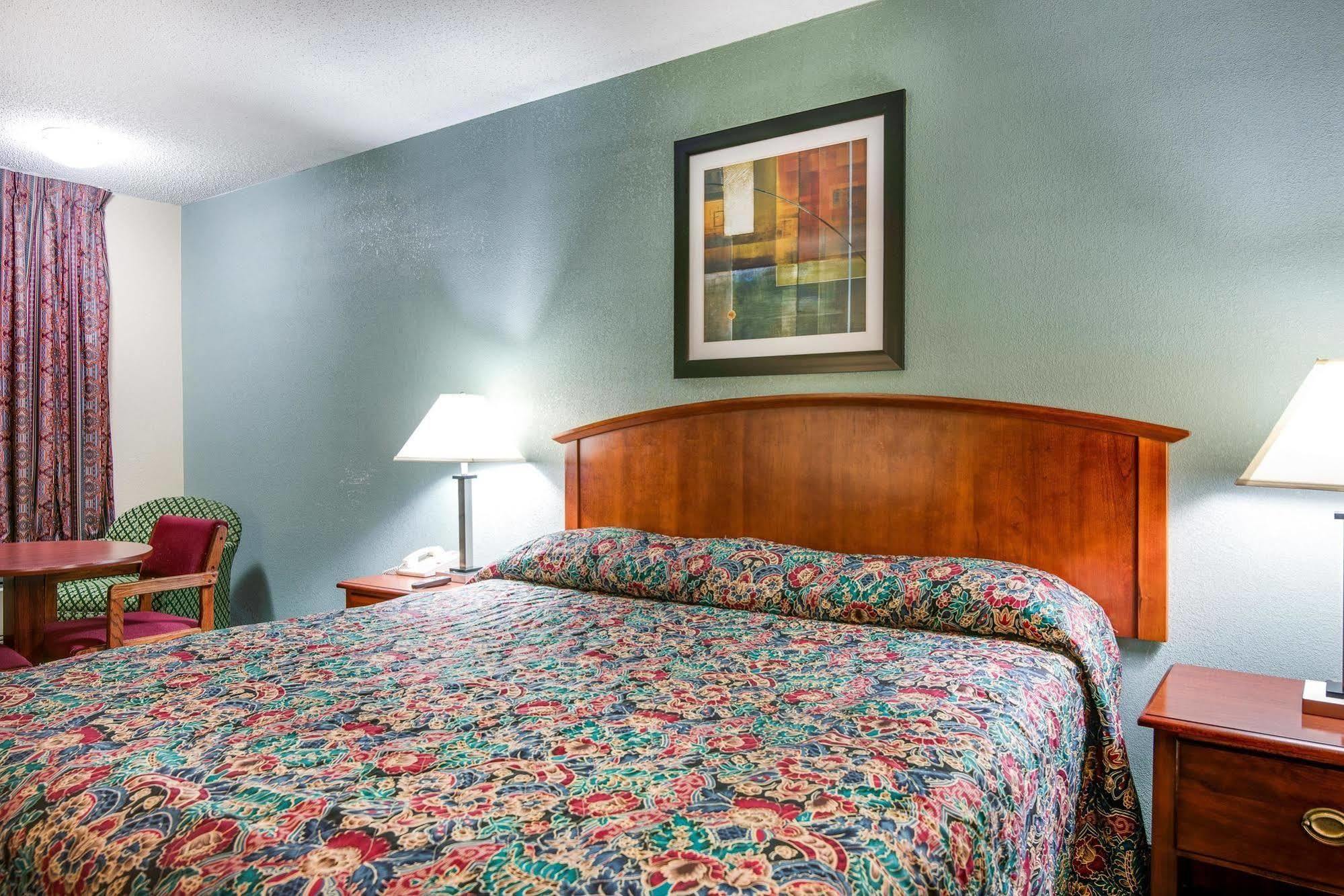 Motel 6-Kenly, Nc Экстерьер фото