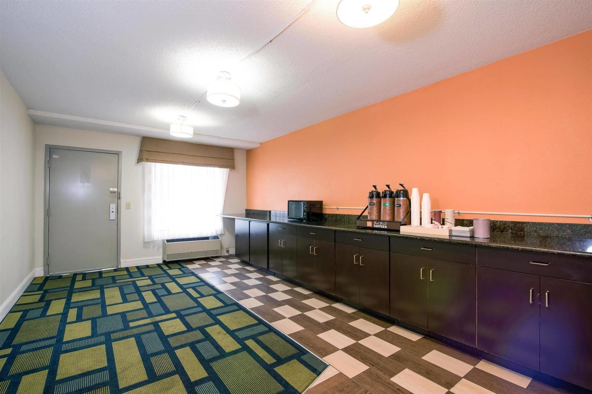 Motel 6-Kenly, Nc Экстерьер фото