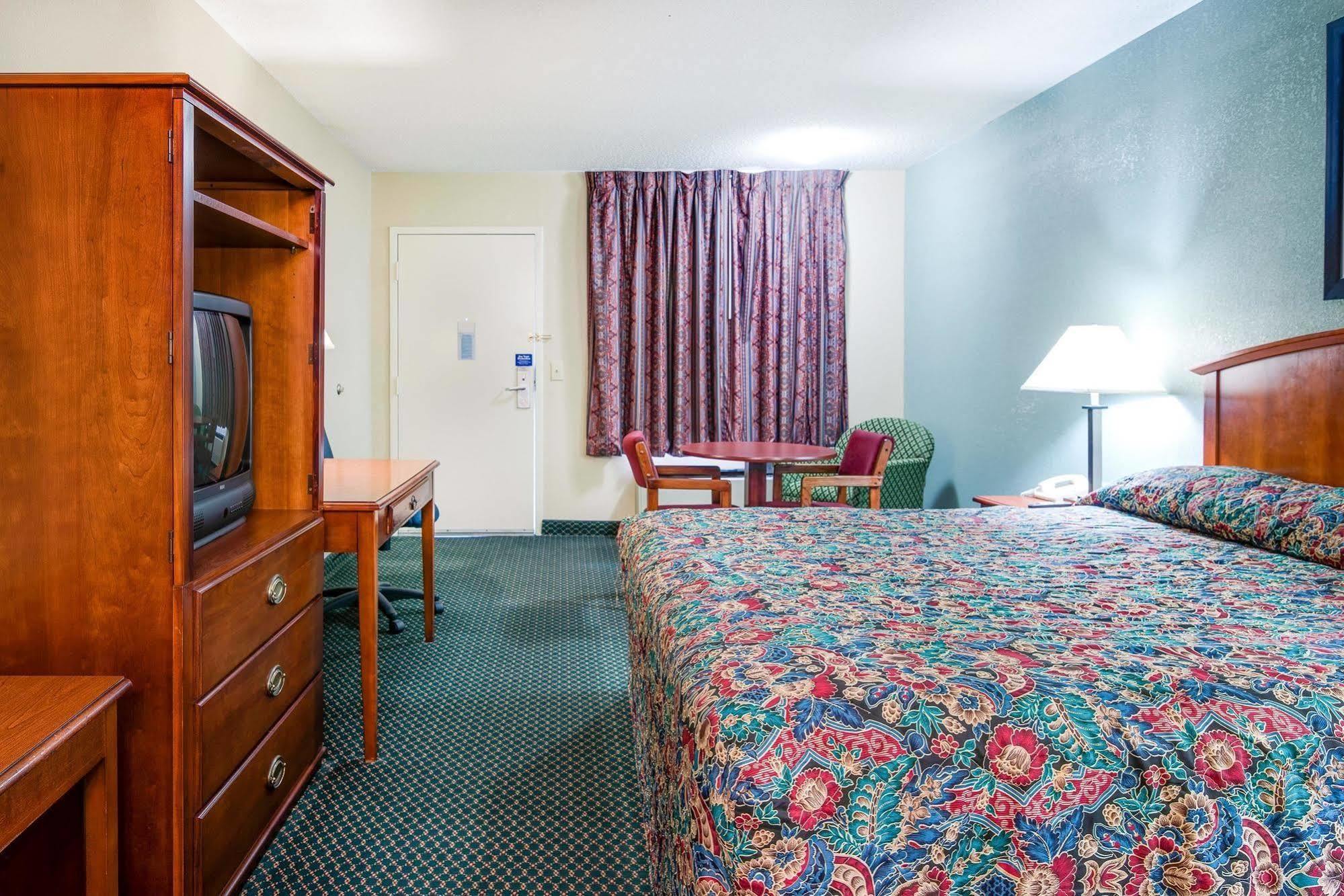 Motel 6-Kenly, Nc Экстерьер фото